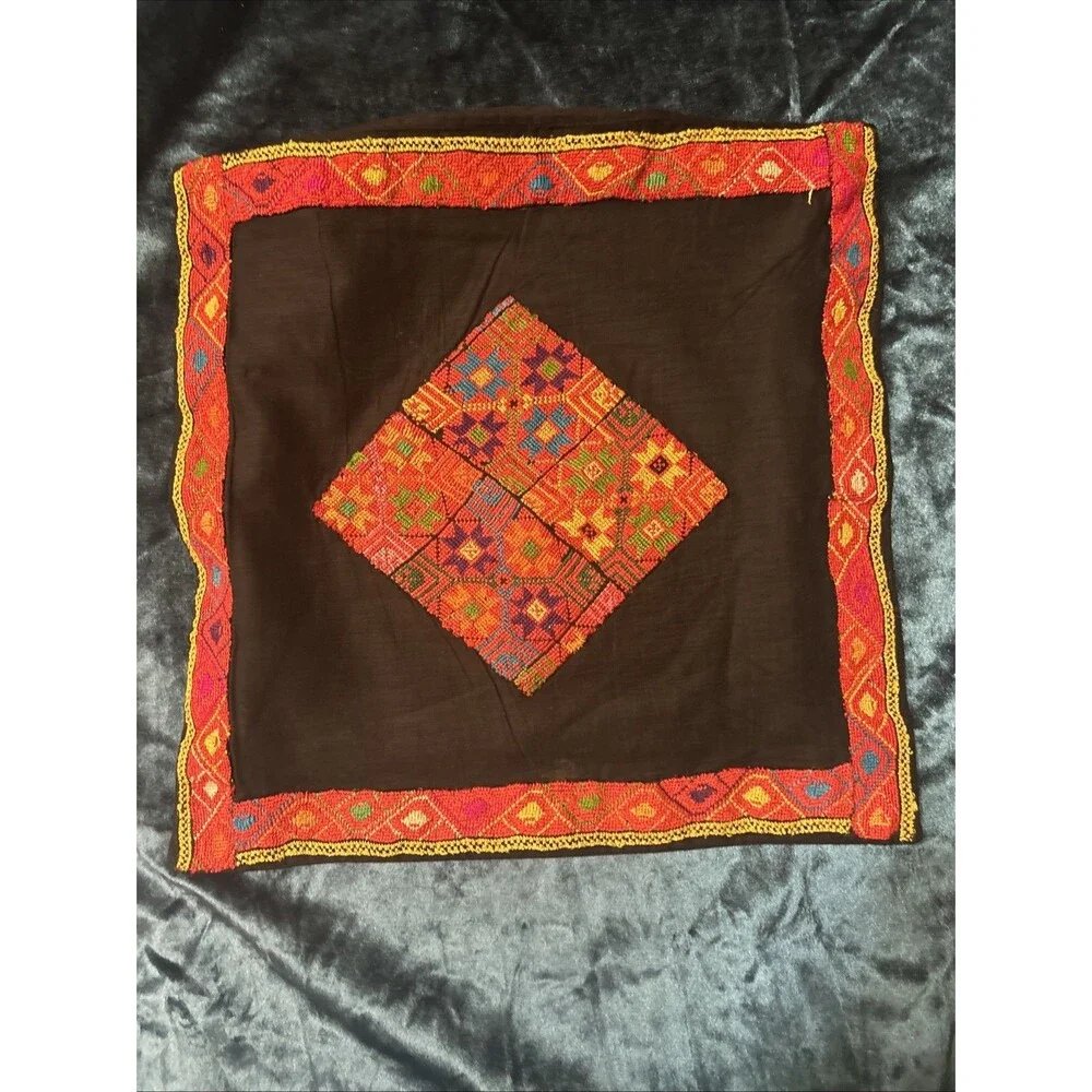 Intricate Zipped Pillowcase
